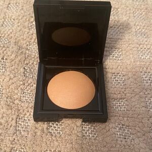laura mercier Matte Radiance Baked Powder BRONZE